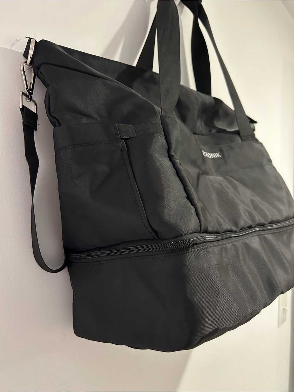 Etronik Gym Duffel Bag - Picture 7 of 8